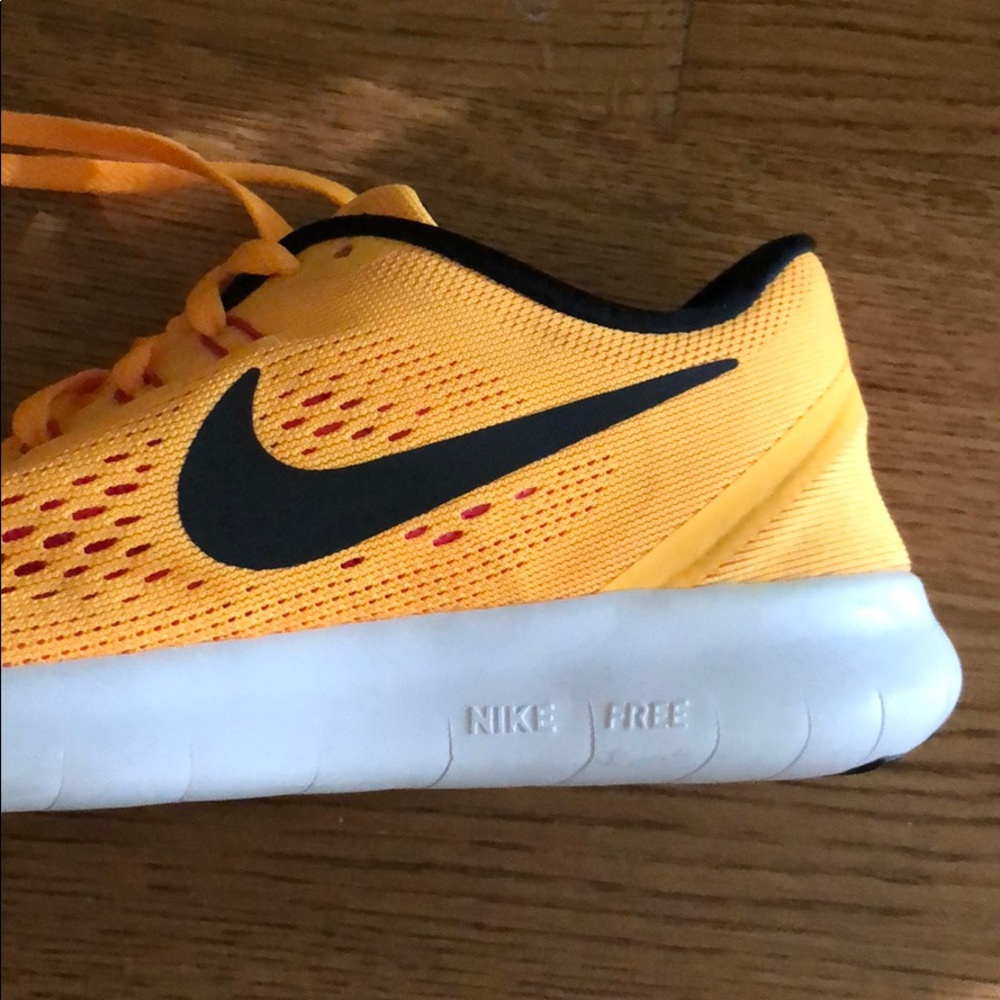 NIKE Free Run Sneakers